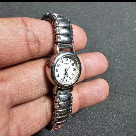 Pulsar By Seiko Ladies Quartz Watch Silver Tone White Dial Working V811-3020 - Picture 3 of 9